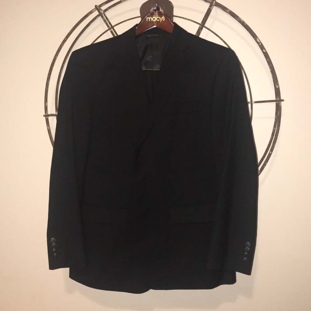 Black Suit! 2-Piece. Sharp. CITY FIT 42R 34W 32L